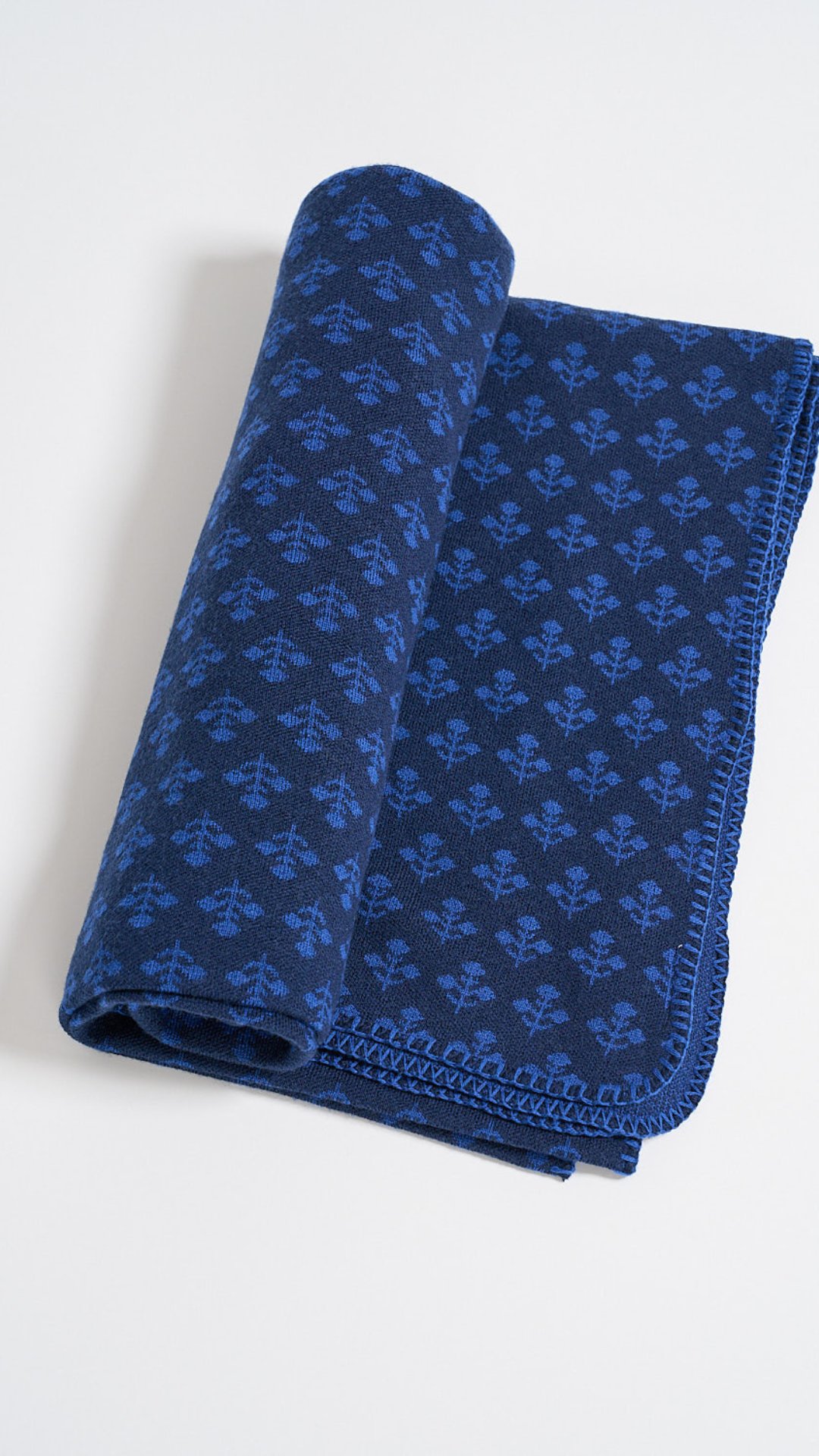 Marea Flower Blanket - Blue