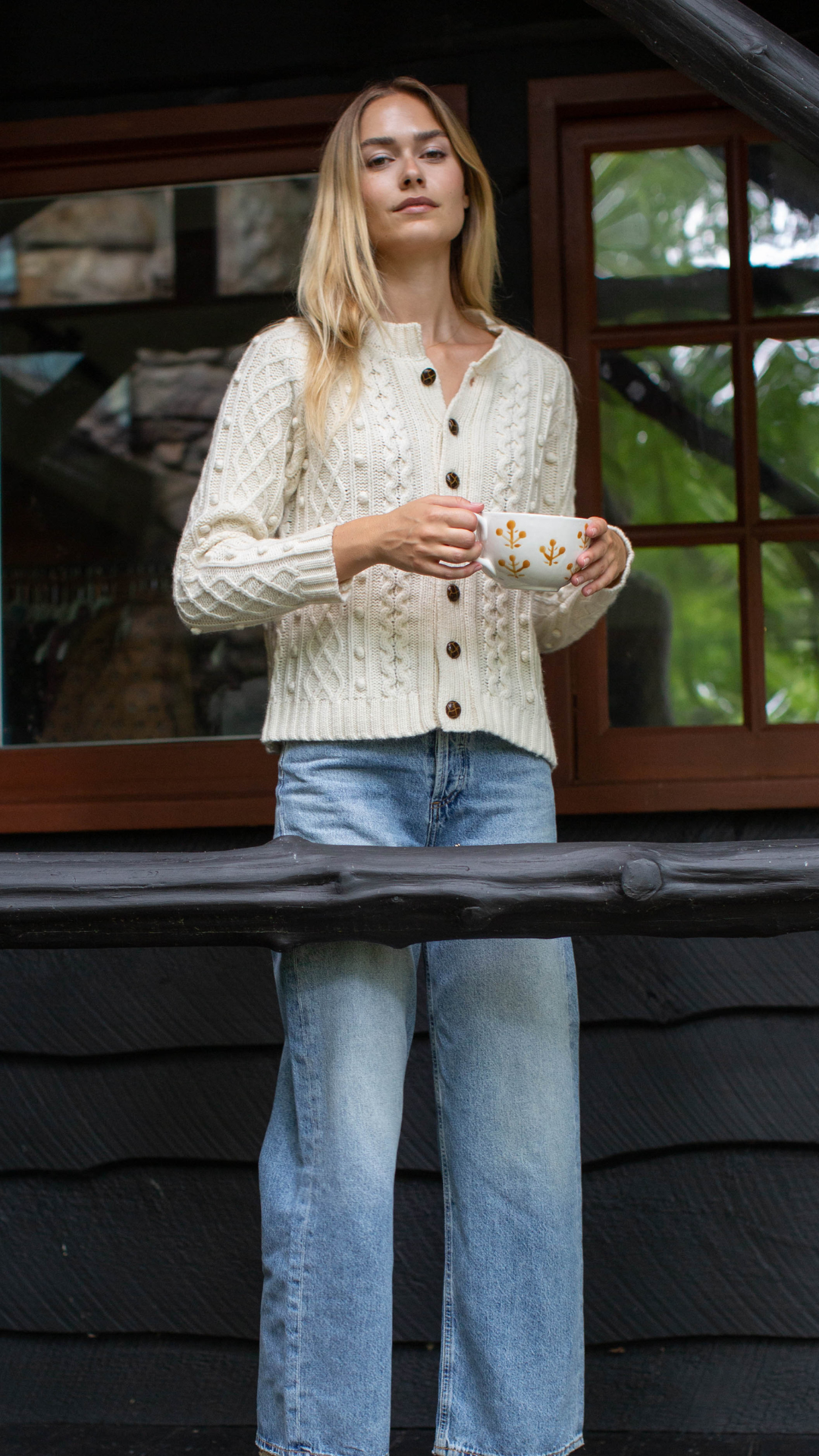 美品 bibiy ALEXA FLOWER KNIT ホワイト トップス 美品 bibiy ALEXA FLOWER KNIT ホワイト トップス 美品 bibiy ALEXA