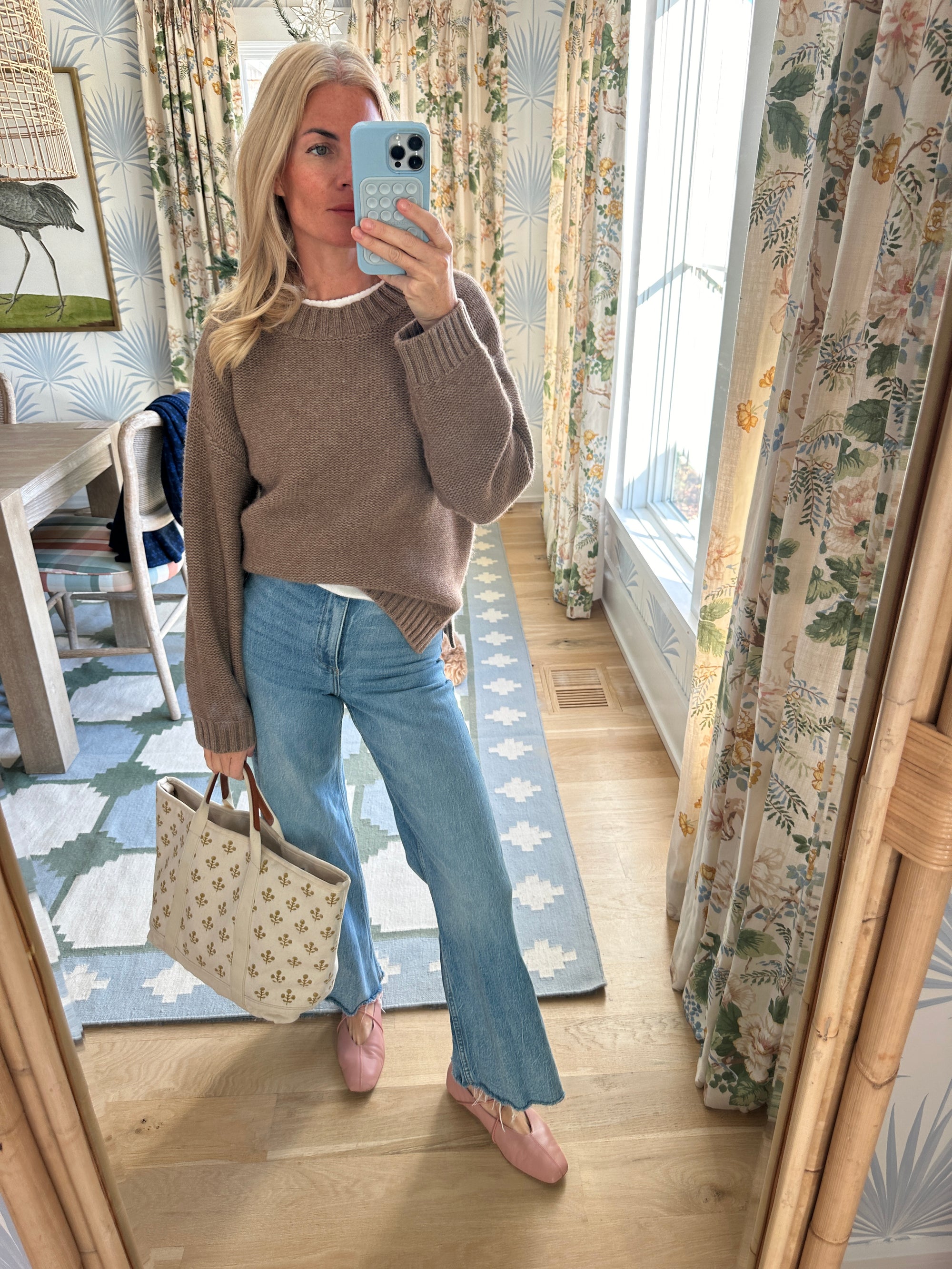 Winter Beach Sweater - Mocha