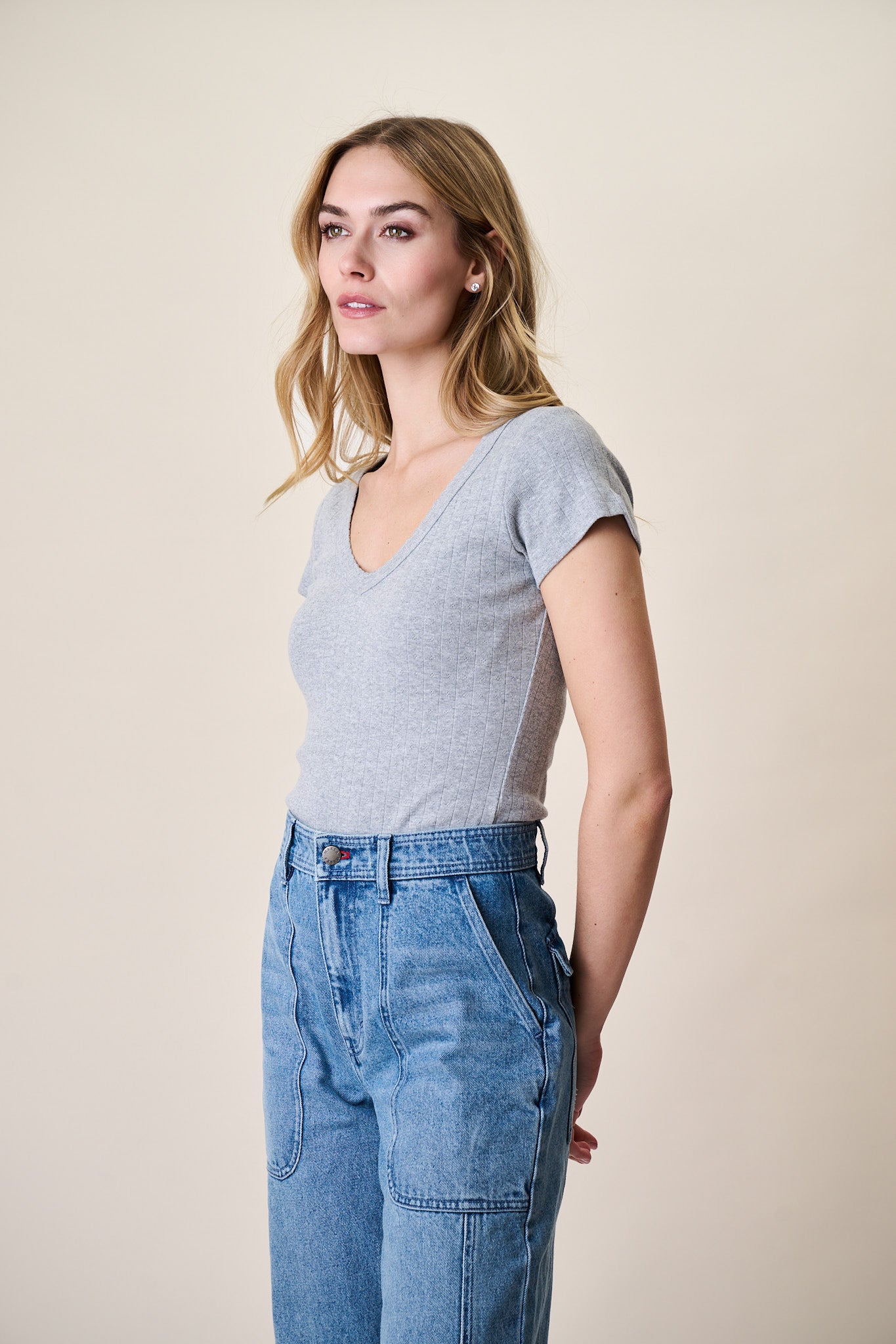 Pointelle V-Neck Tee - Grey – Marea by Liz Joy