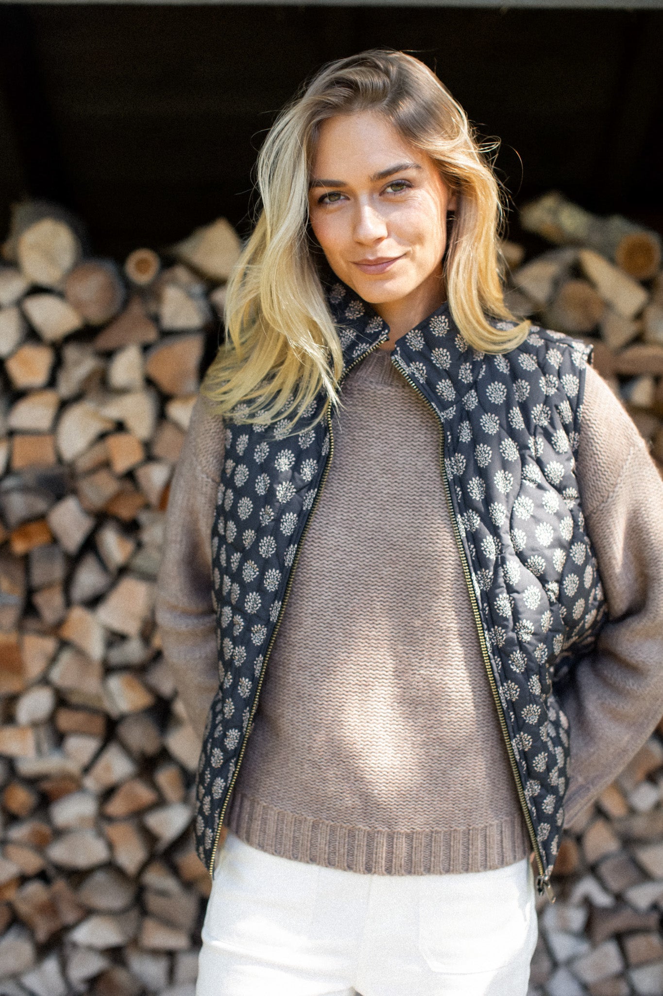Printed Puffer Vest - Black Mini Meadow