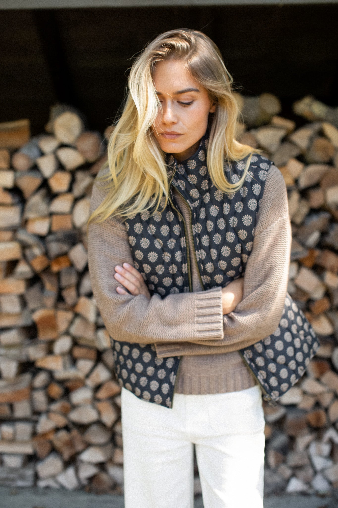 Printed Puffer Vest - Black Mini Meadow