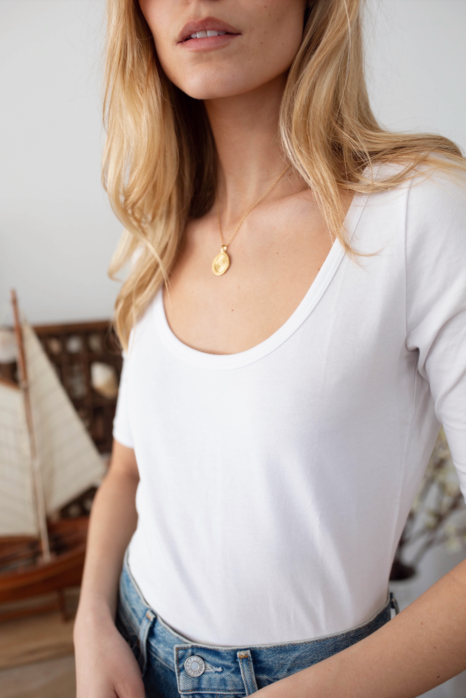 Ballet Scoop Tee - White