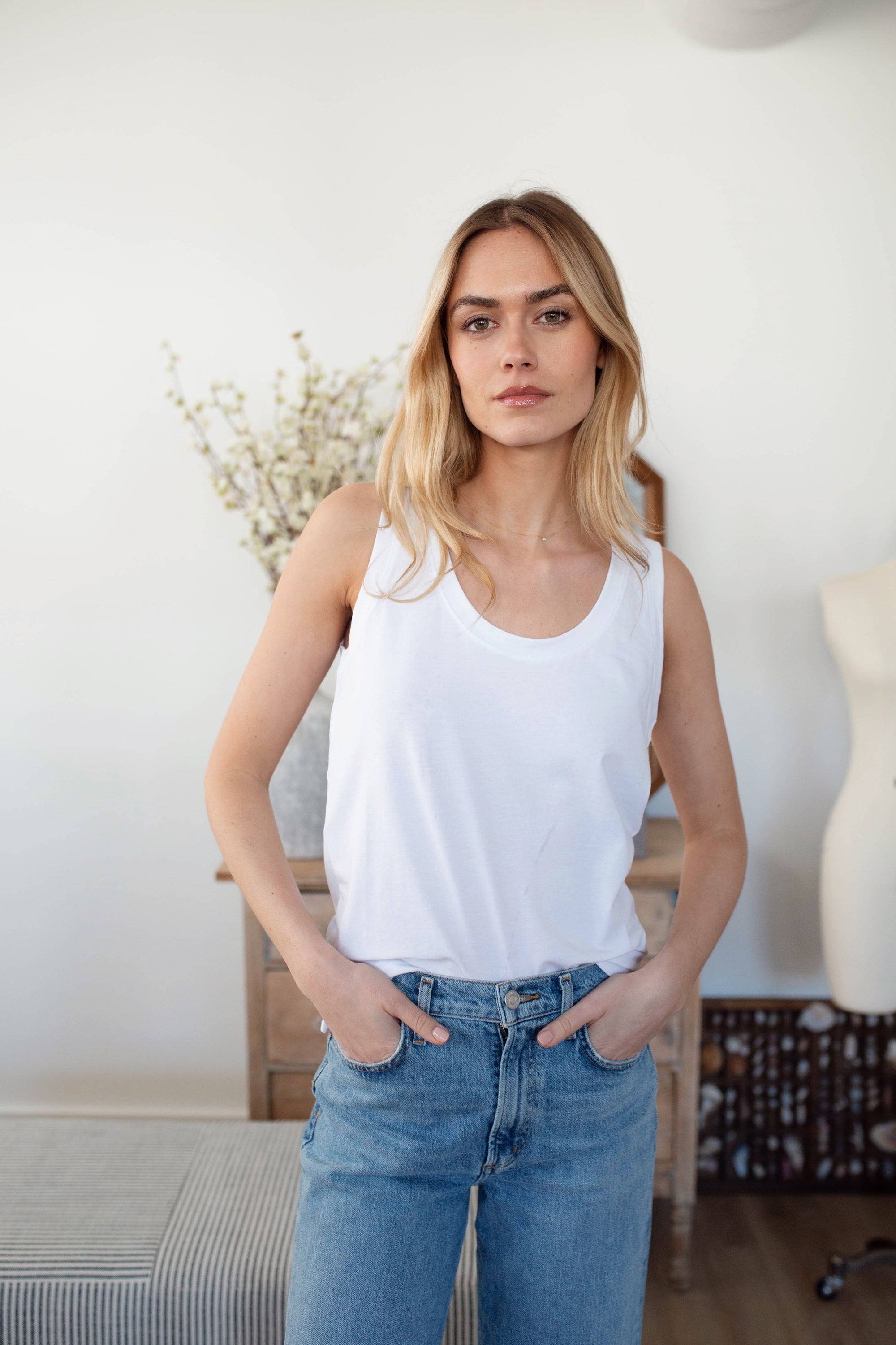 Soft Tee Scoop Tank - White