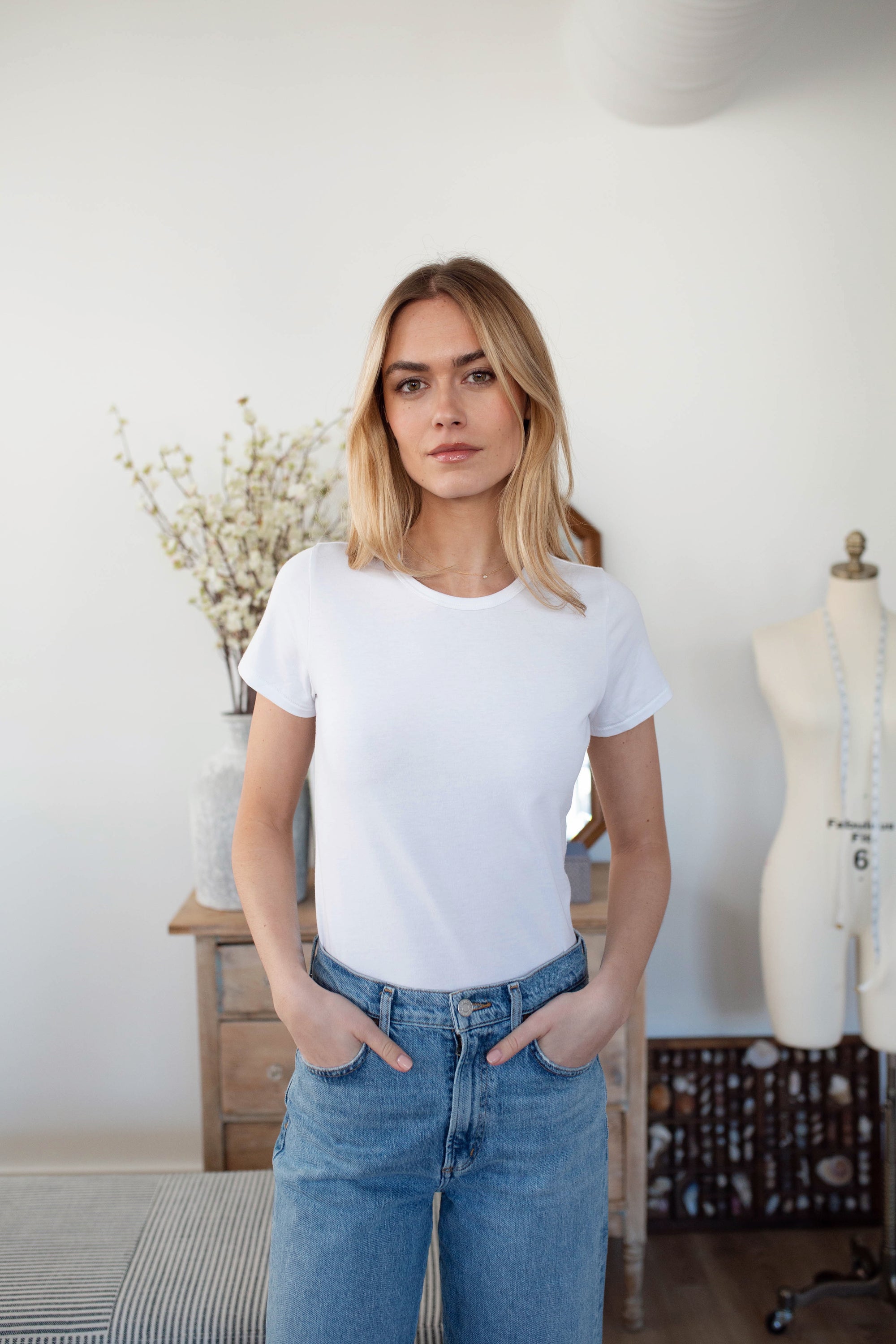 Short Sleeve Fitted Crew Tee - White