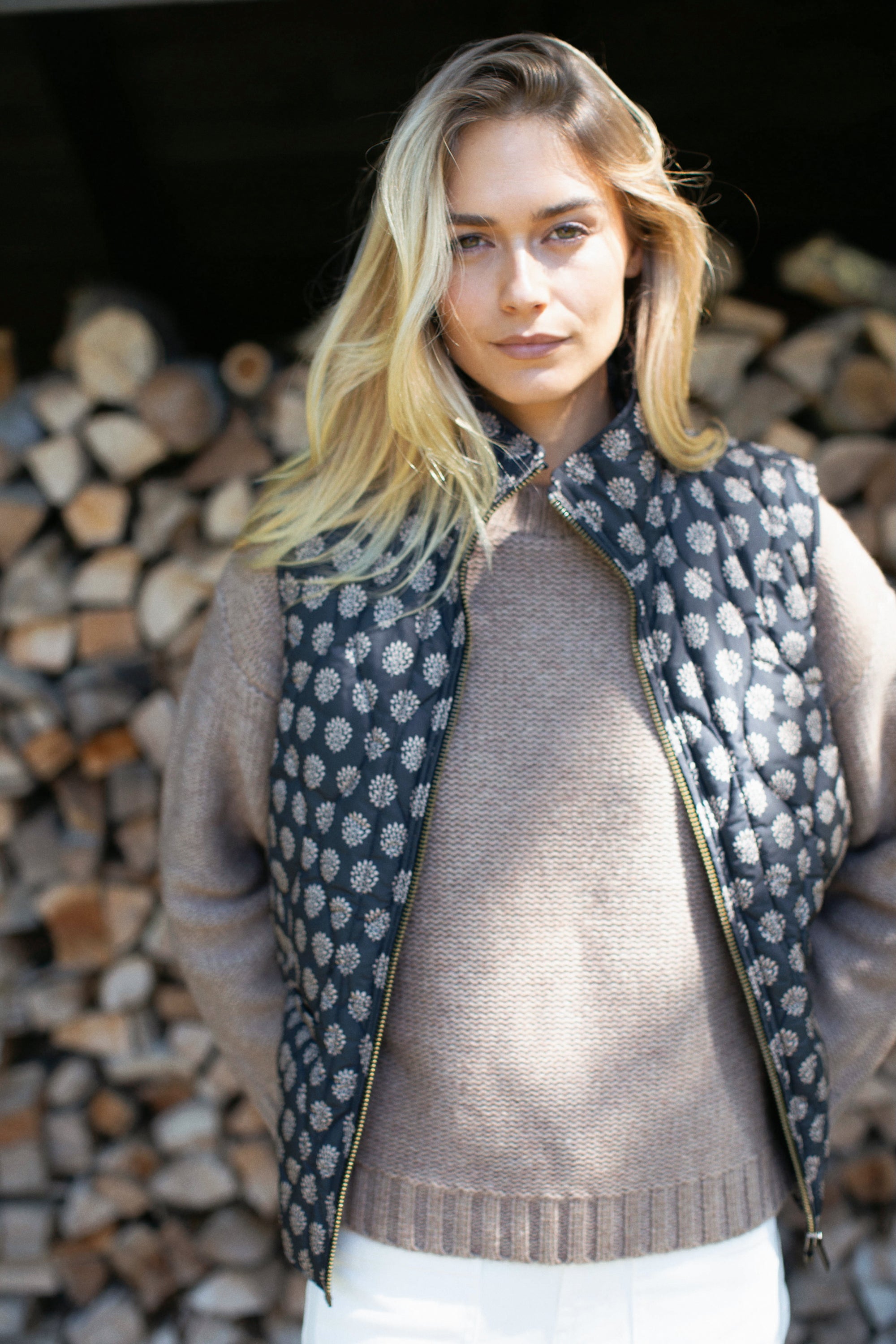Printed Puffer Vest - Black Mini Meadow