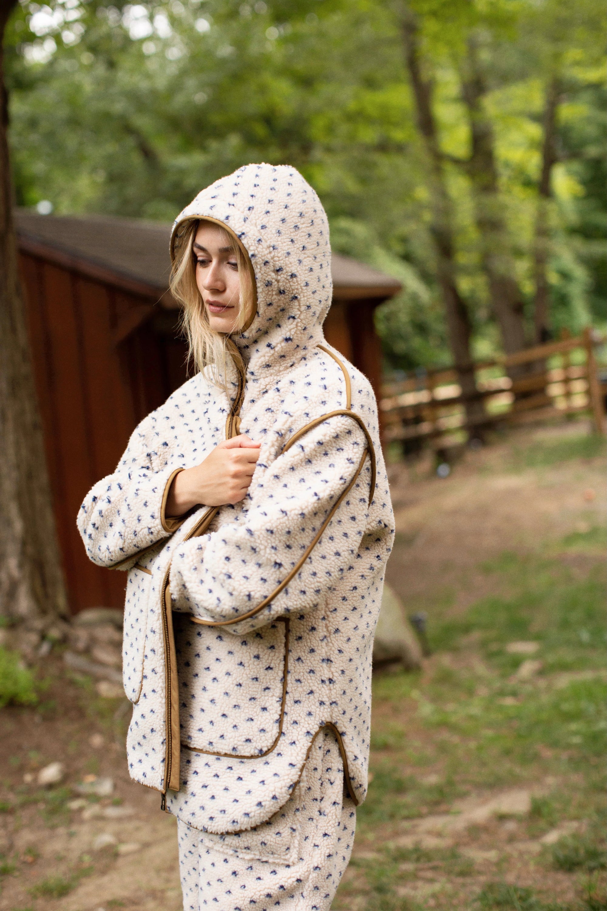 Hooded Sherpa Jacket - Ivory/Blue Birdseye