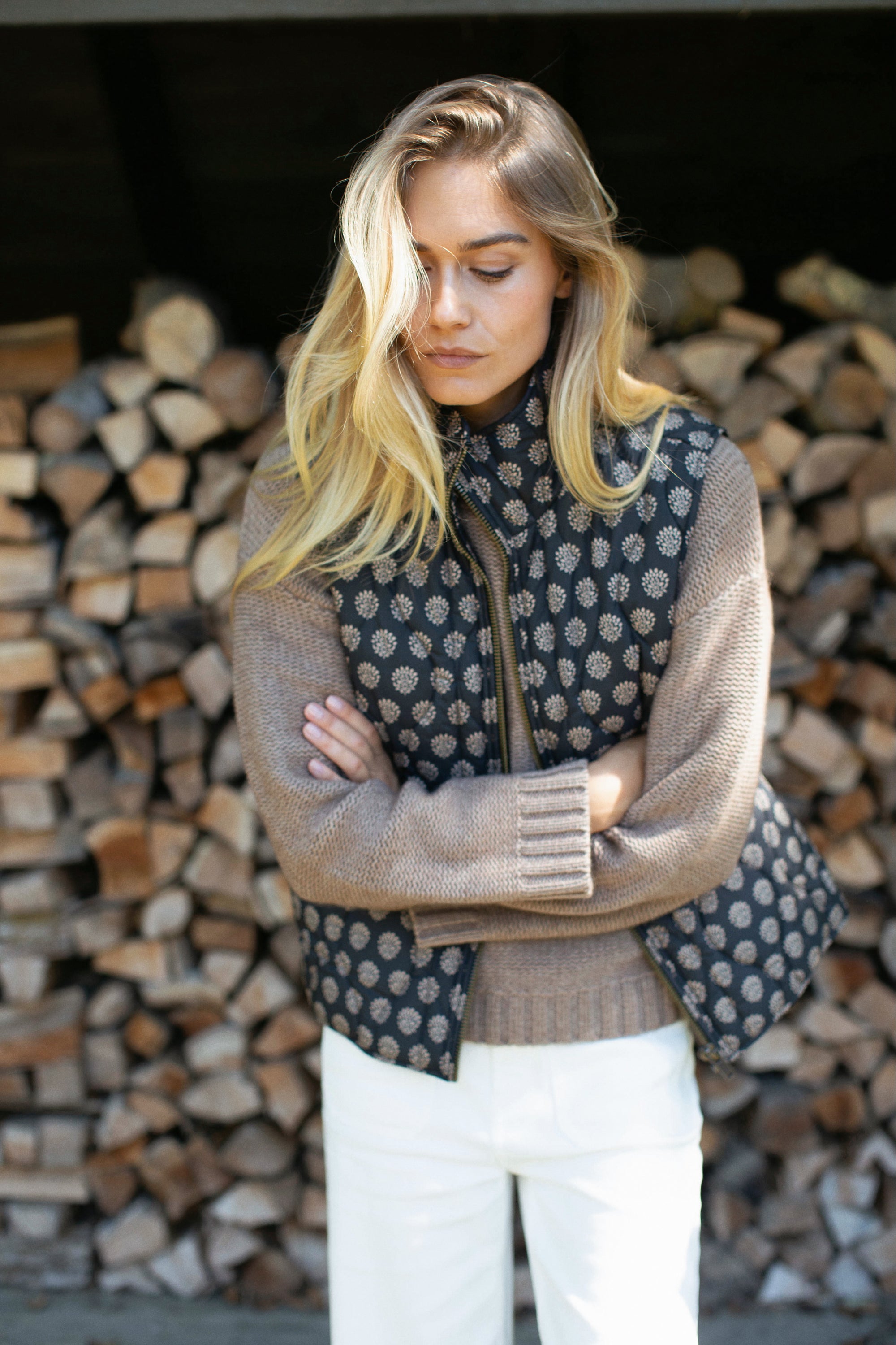 Printed Puffer Vest - Black Mini Meadow