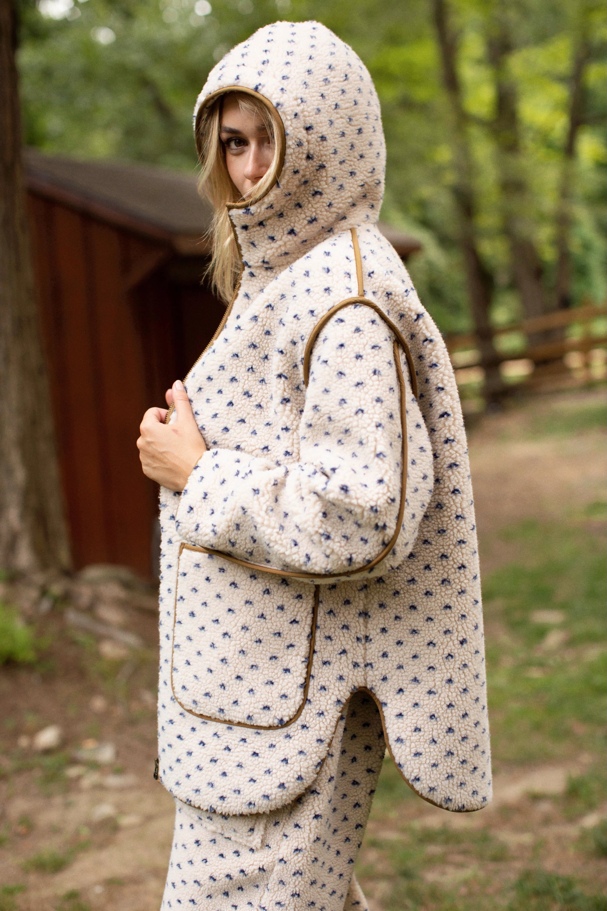 Hooded Sherpa Jacket - Ivory/Blue Birdseye