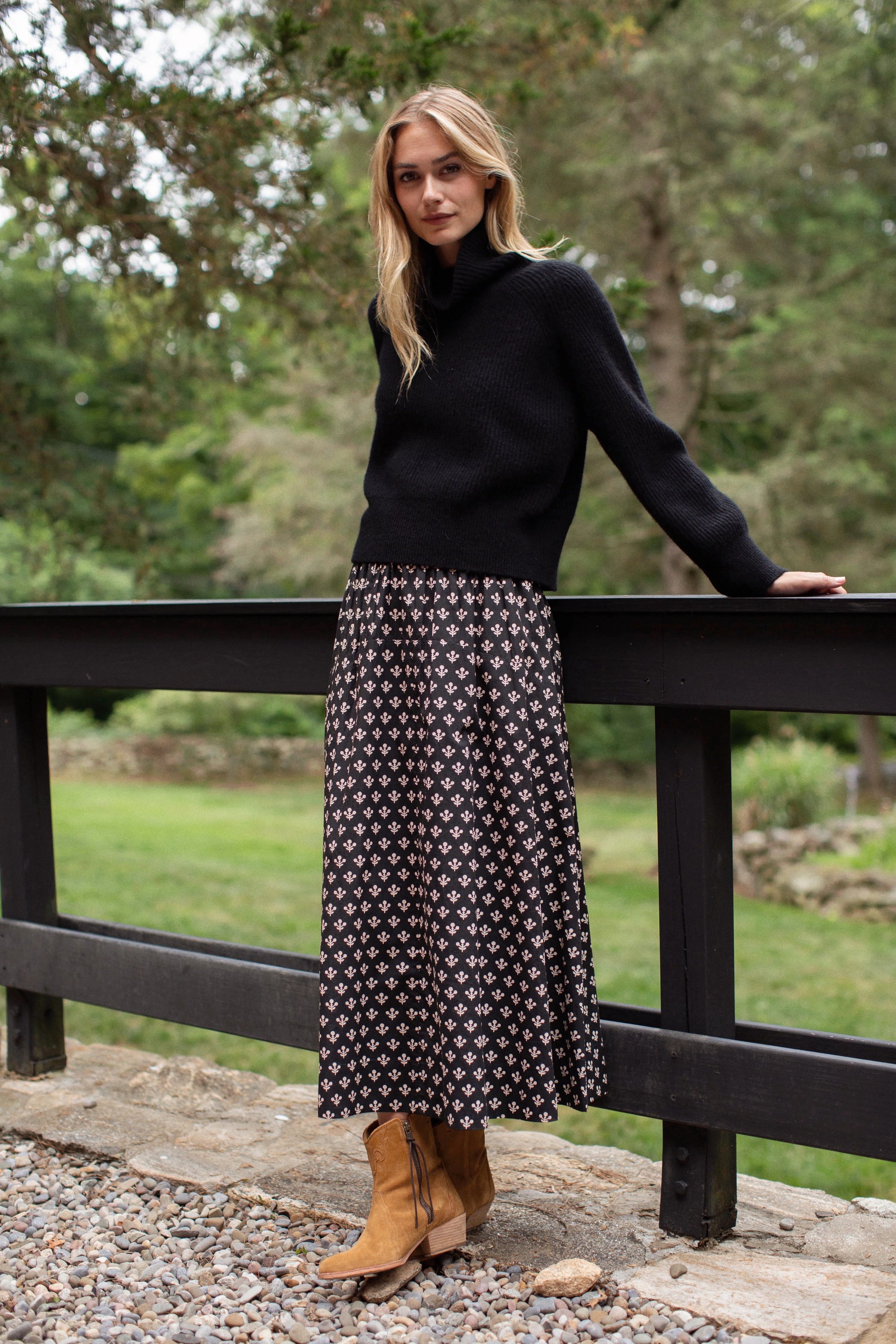 Louisa Skirt - Black Marea Flower