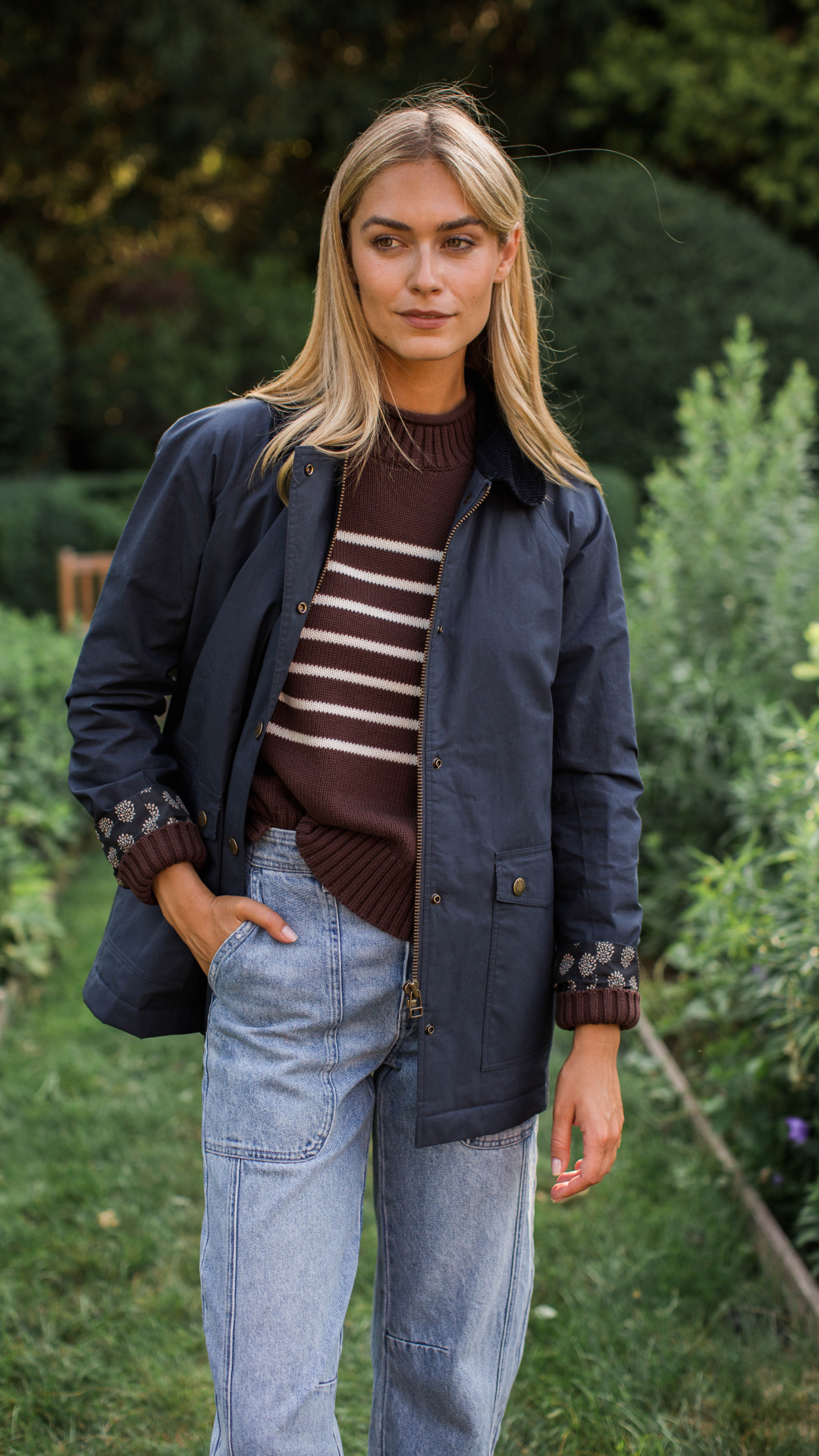 Waxed Barn Jacket - Navy