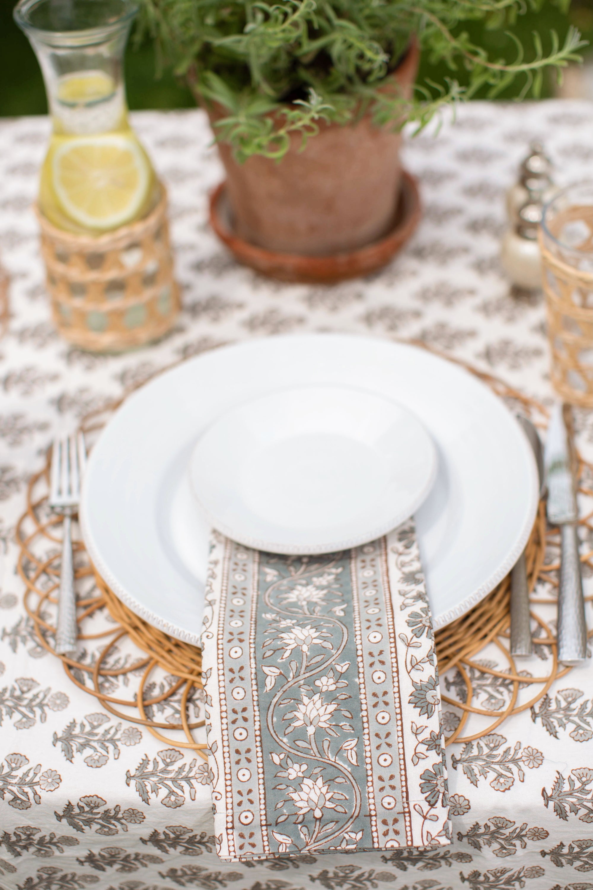 Tablecloth - Sage Primrose