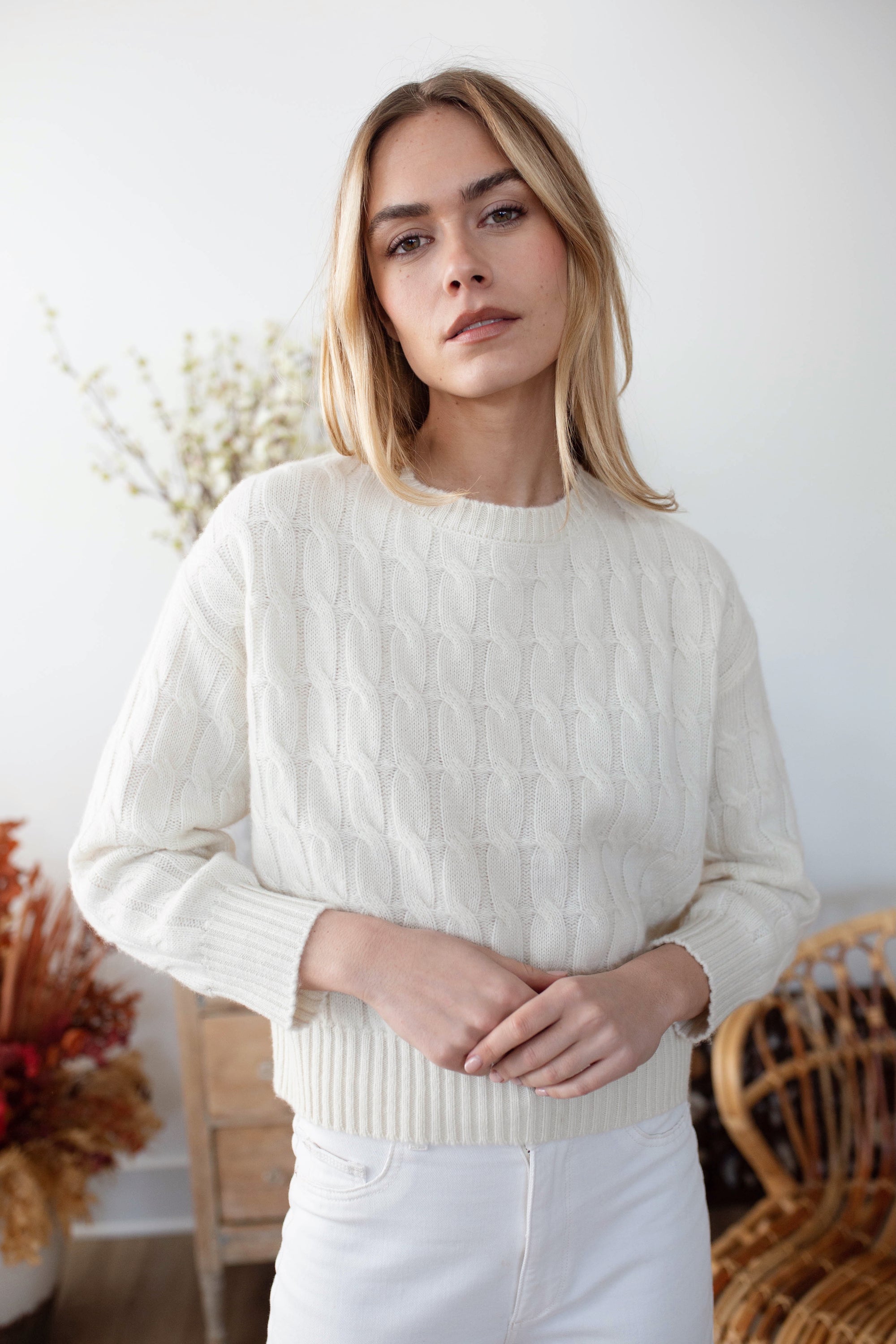 Slouchy Cable Knit Cashmere Sweater - Ivory
