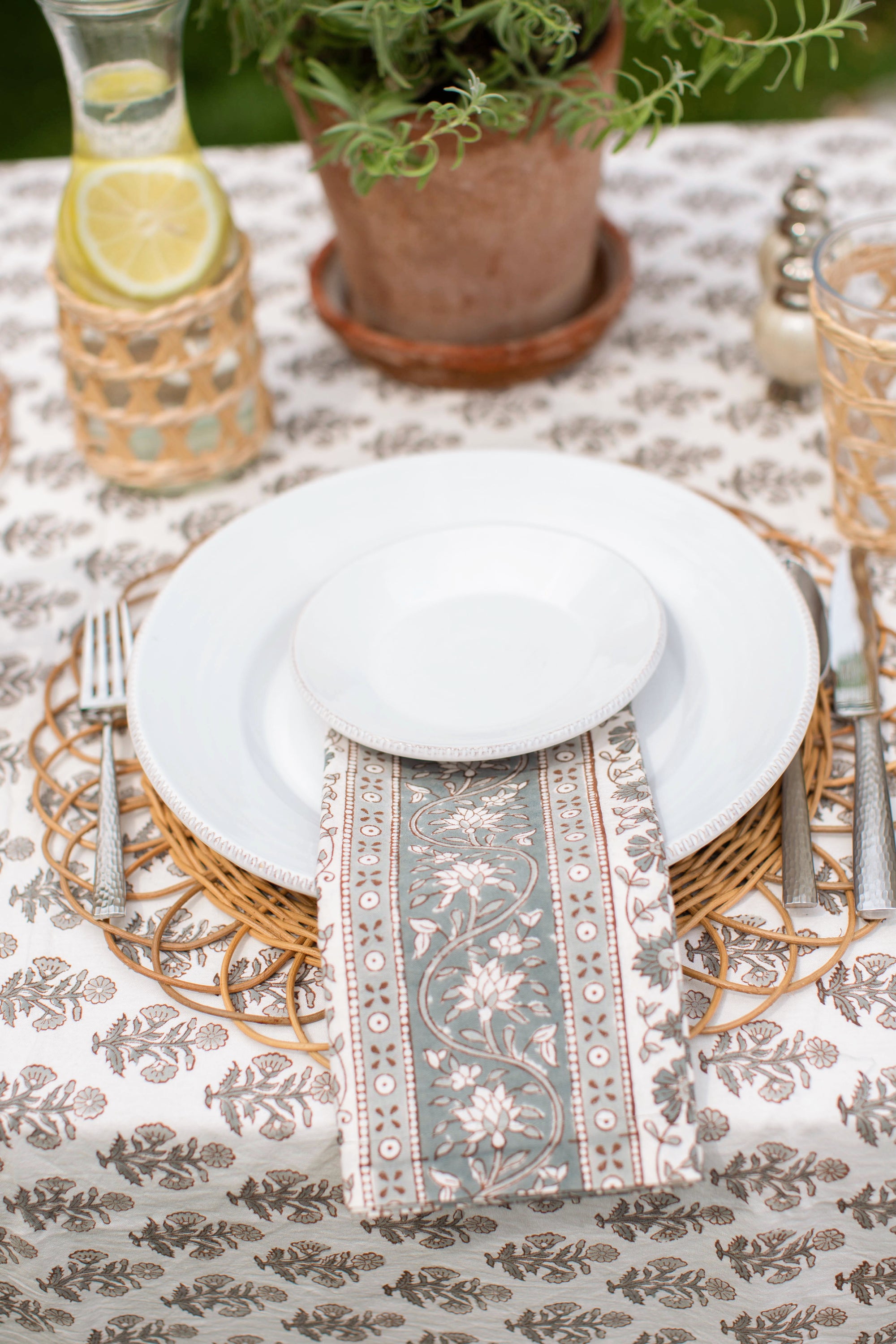 Set of 4 Napkins - Sage Petal and Vine