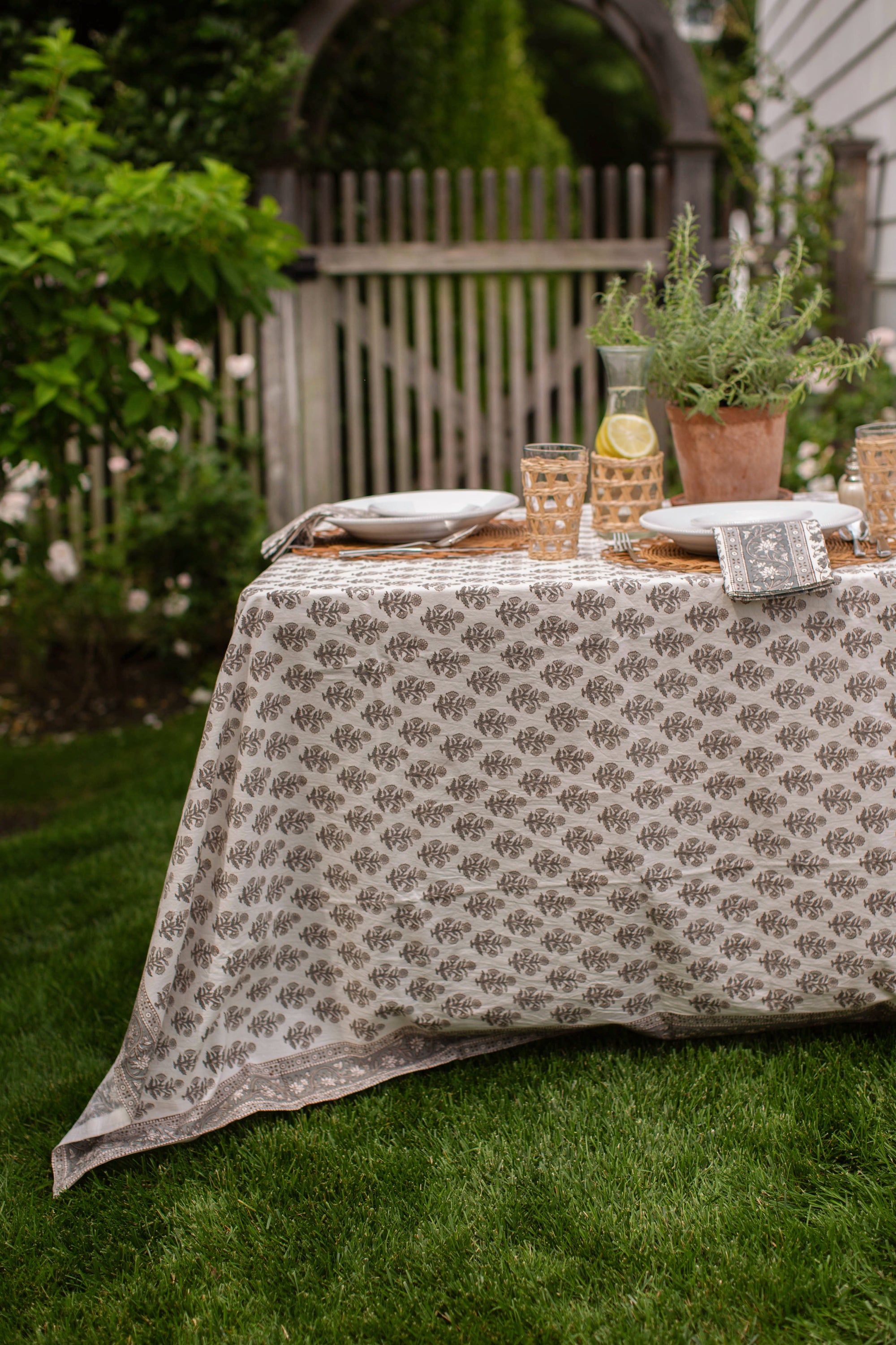 Tablecloth - Sage Primrose