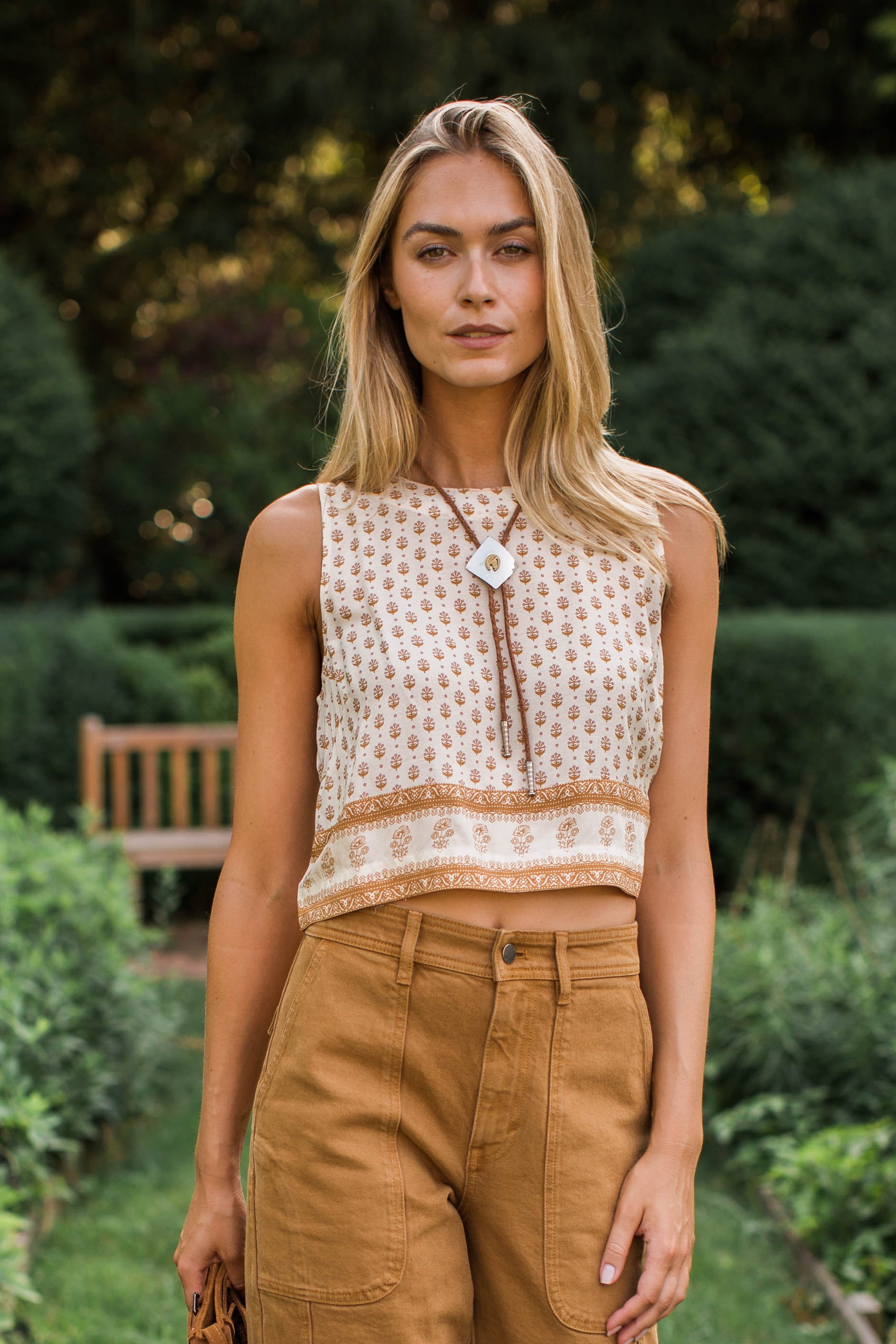 Josie Cropped Tank - Dune Mini Petunia