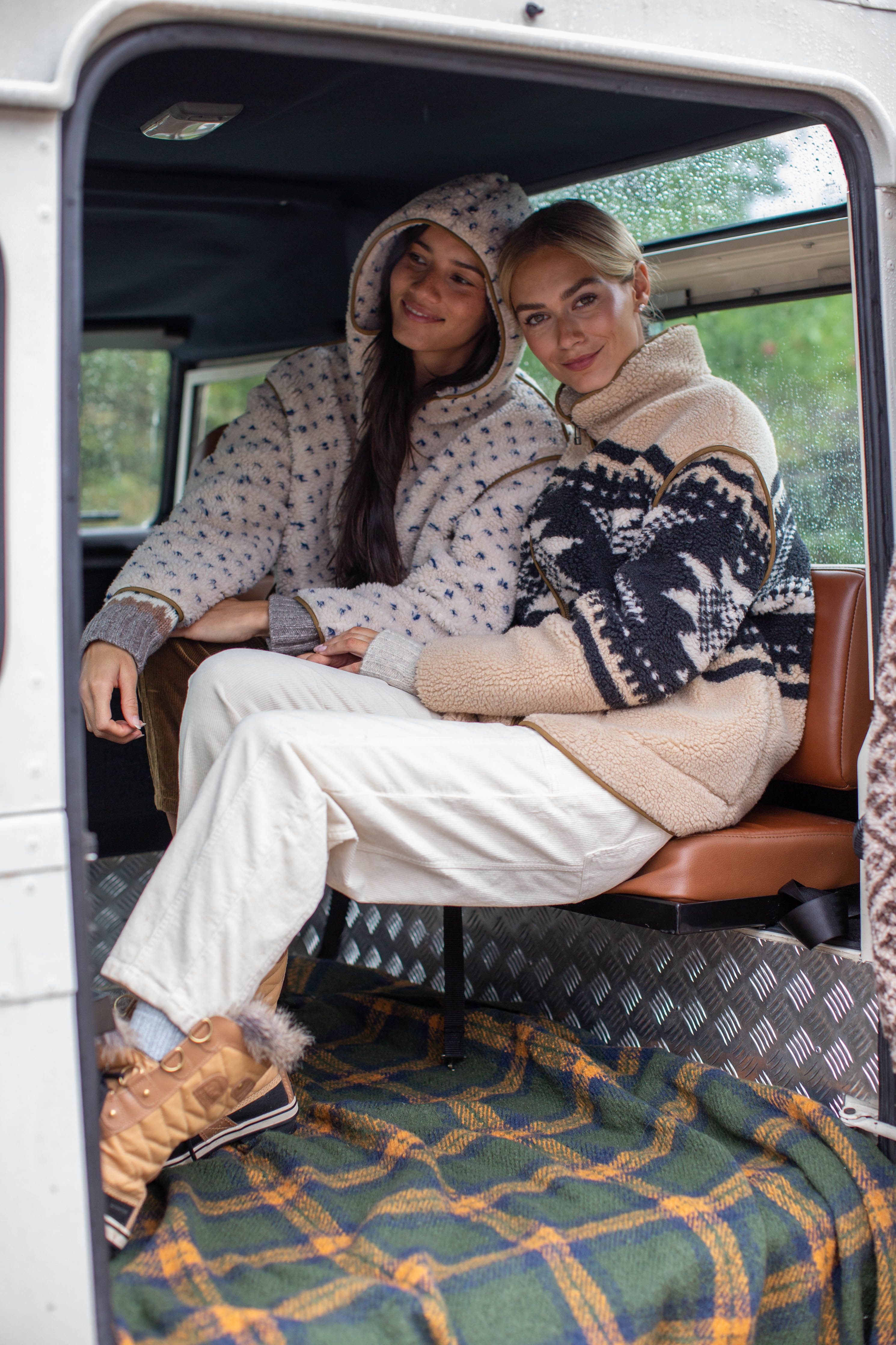 Hooded Sherpa Jacket - Ivory/Blue Birdseye – Marea by Liz Joy