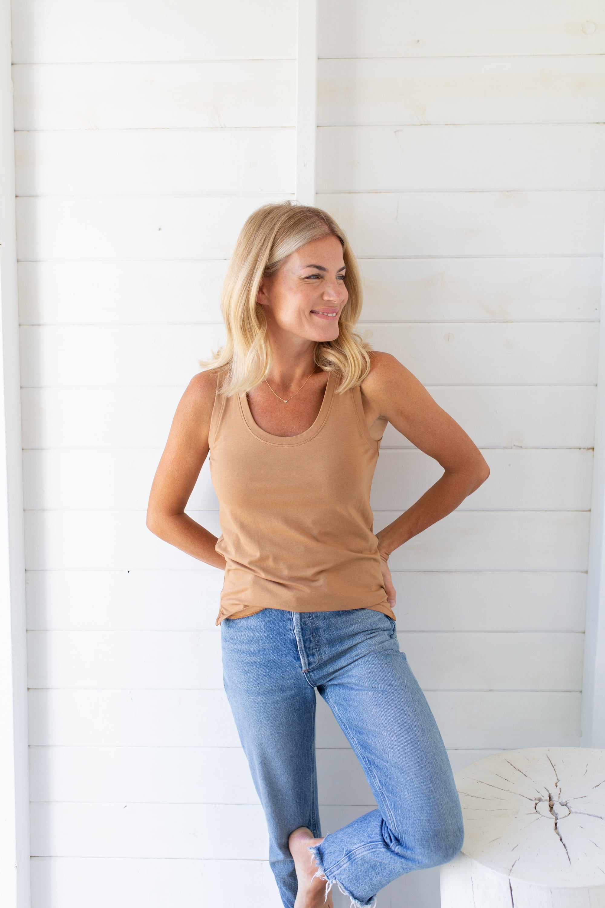 Soft Tee Scoop Tank - Camel